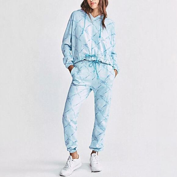 LoveShackFancy x Beach Riot Jenna Beaux Blue Tie Dye 2 Piece Set Size M - Picture 2 of 10